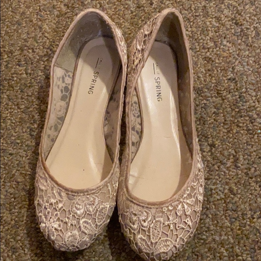 Lace flats